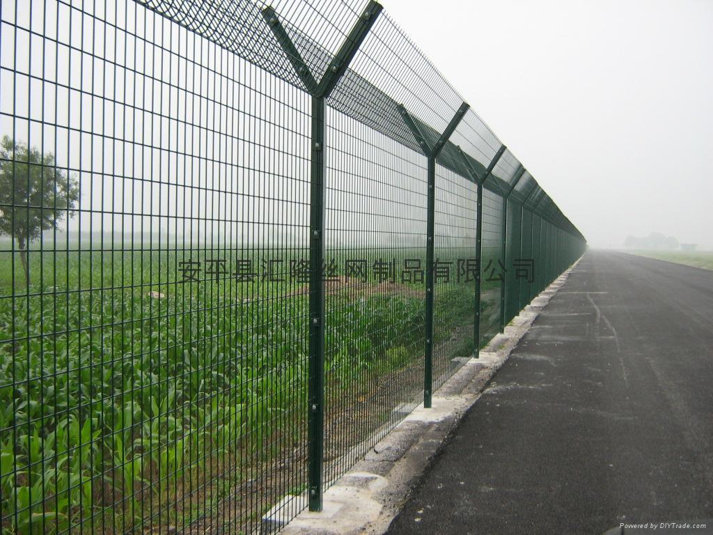 Proteggere una recinzione con cancello